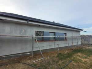 Prízemný dom z dachem dwuspadowym i garażem 140 m2 Poznań 24