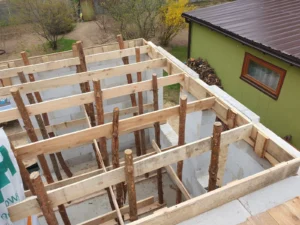 dom z użytkowym poddaszem i dachem dwuspadowym 130 m2 Łódź 12