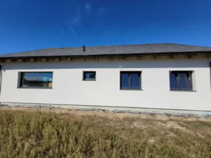 Prízemný dom z dachem dwuspadowym 120 m2 Poznań 2