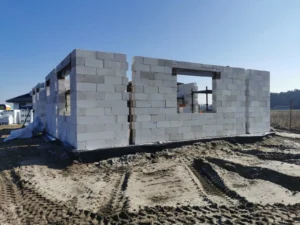 Prízemný dom z dachem dwuspadowym 120 m2 Poznań 3