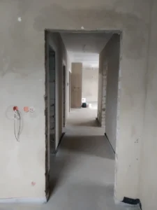 Prízemný dom z dachem dwuspadowym i garażem 80 m2 Poznań 27