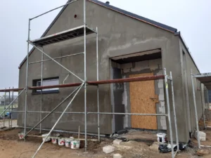 Prízemný dom z dachem dwuspadowym i garażem 80 m2 Poznań 5