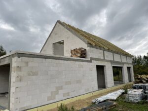 dom z użytkowym poddaszem, dachem dwuspadowym i garażem 190 m2 Warszawa 11