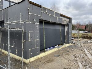 dom z użytkowym poddaszem, dachem dwuspadowym i garażem 190 m2 Warszawa 24