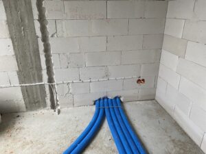 dom z użytkowym poddaszem, dachem dwuspadowym i garażem 190 m2 Warszawa 18