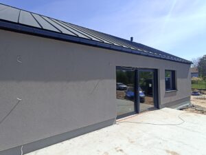 Budowa domów energooszczędnych Łódź - Prízemný dom z dachem dwuspadowym