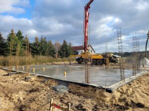 Prízemný dom z dachem dwuspadowym 110 m2 Poznań 5