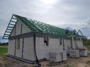 Prízemný dom z dachem dwuspadowym 110 m2 Poznań 13