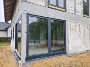 dom z użytkowym poddaszem, dachem dwuspadowym i garażem 110 m2 Warszawa 9