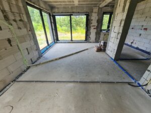 dom z użytkowym poddaszem, dachem dwuspadowym i garażem 110 m2 Warszawa 15