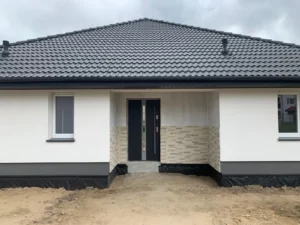 Budowa domów Poznań - Prízemný dom z dachem kopertowym